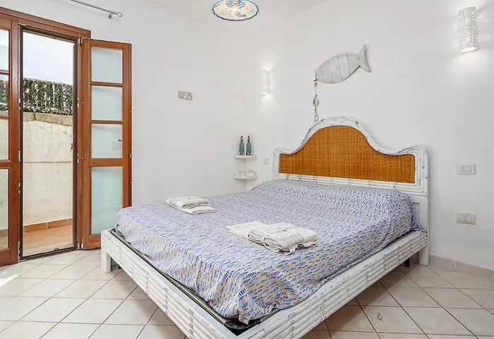 In A 800 Mt Dalla Apartamento Porto San Paolo (Sardinia)