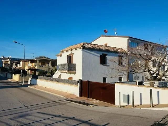 In A 800 Mt Dalla Apartamento Porto San Paolo (Sardinia)